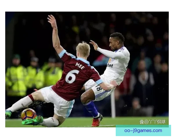 伯恩利主场草坪渗水问题引发英超联盟调查及警告 伯恩利主场草坪渗水问题引发英超联盟调查及警告