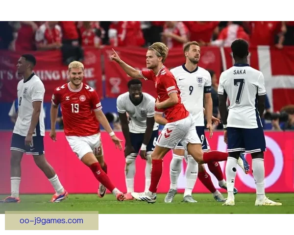 英格兰欧洲杯1-1战平丹麦遭批表现低迷 球迷和媒体质疑球队整体状态